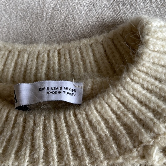 ZARA short sleeves sweater - Picture 3 of 3